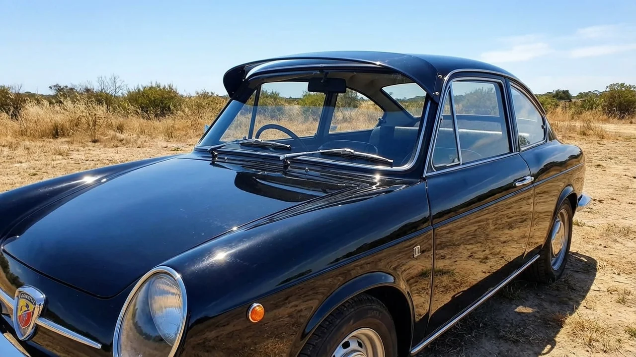 Abarth-Simca 428 Windscreen Sunvisor - 1