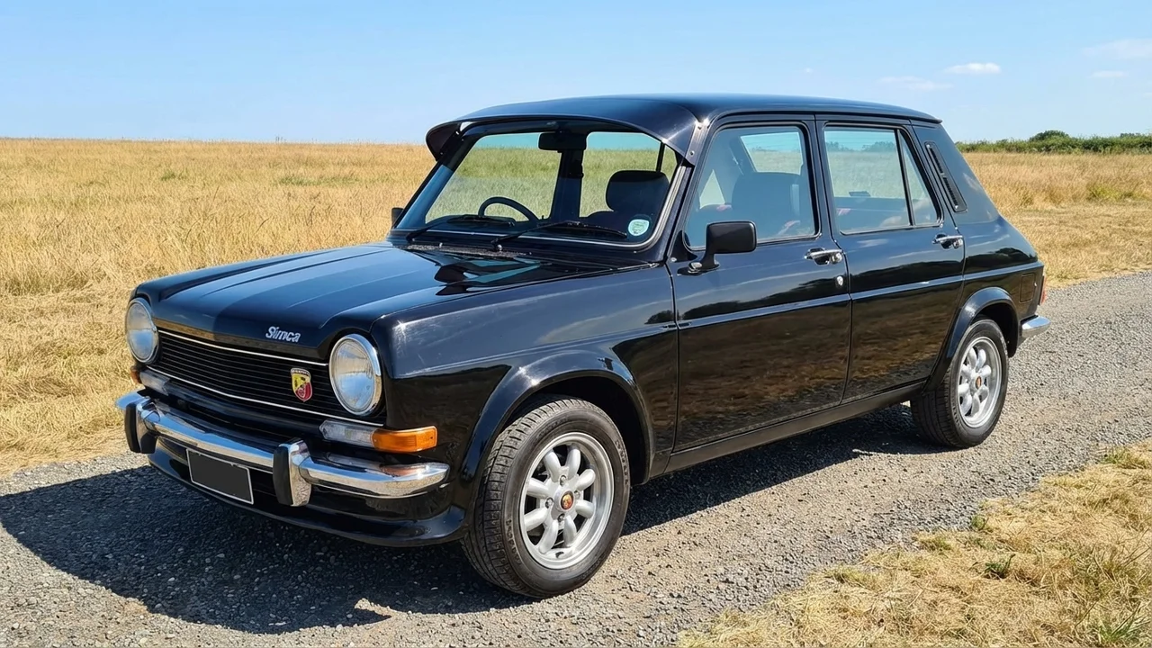 Abarth-Simca 428 Windscreen Sunvisor - 1