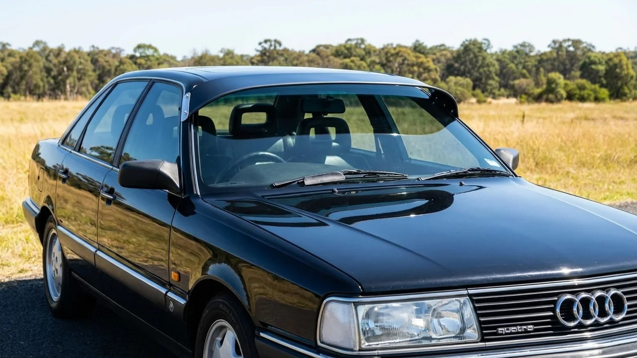 Audi 428 Windscreen Sunvisor - 1