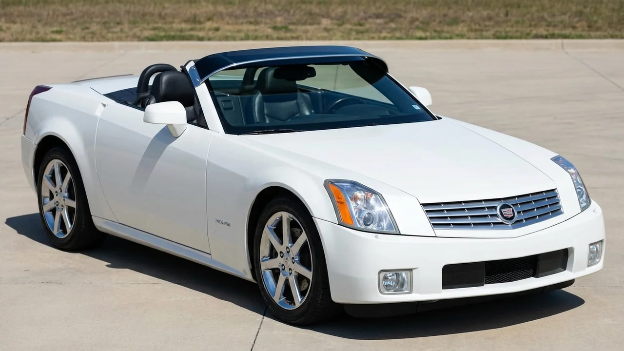 Cadillac 428 Windscreen Sunvisor - 1