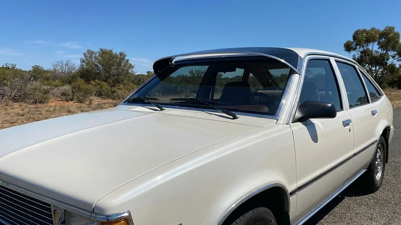 Chevrolet 428 Windscreen Sunvisor - 1