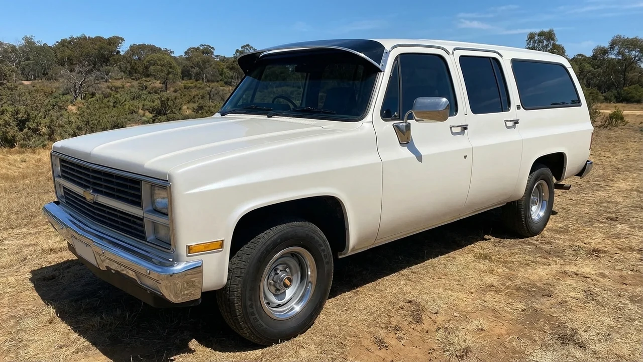 Chevrolet 428 Windscreen Sunvisor - 1