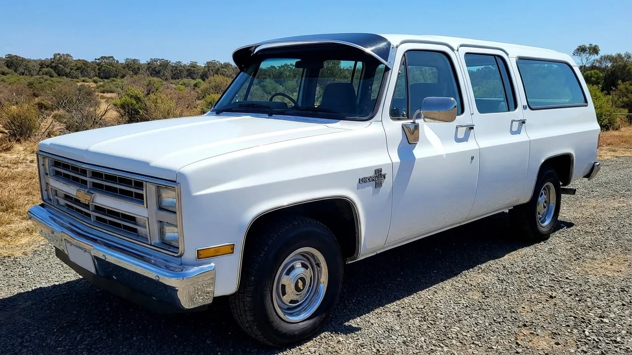 Chevrolet 428 Windscreen Sunvisor - 1