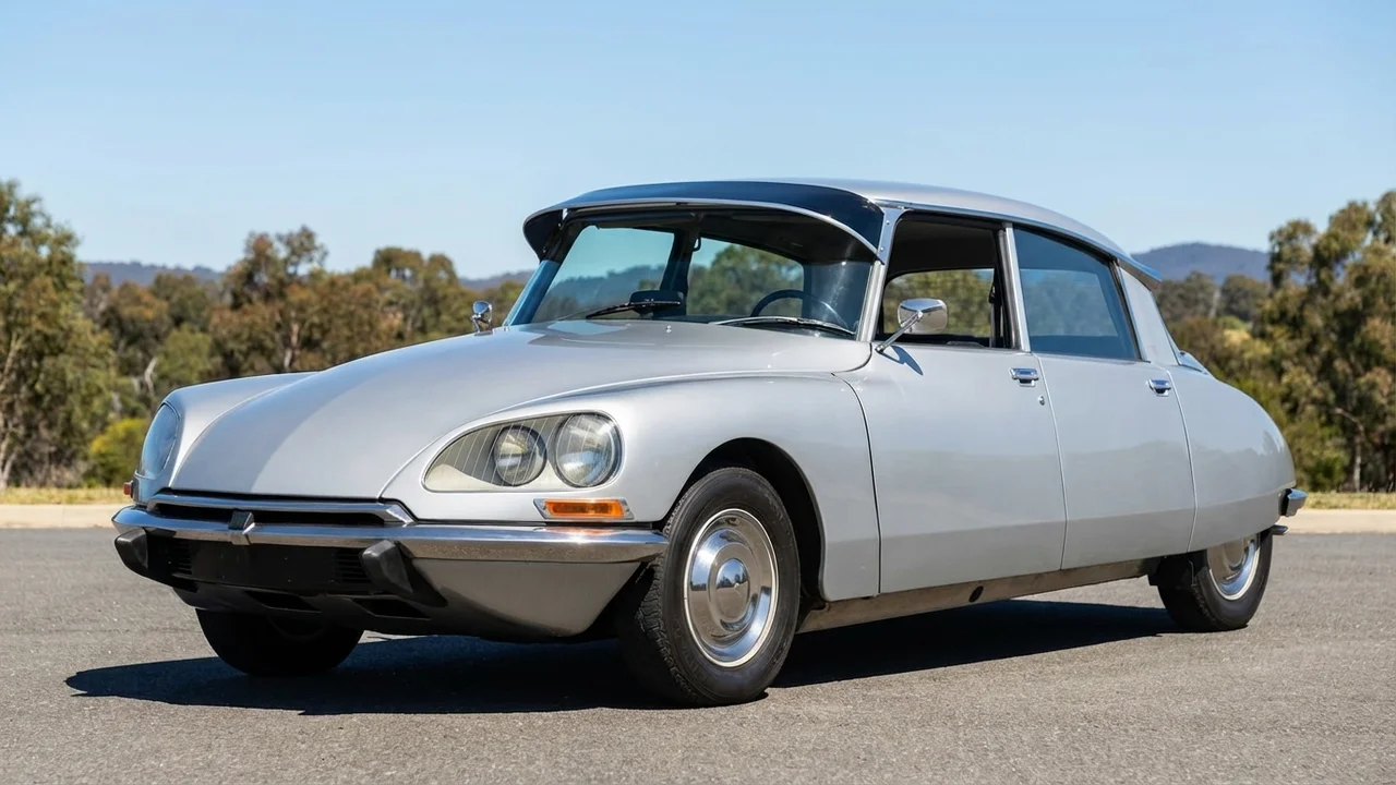 Citroen 428 Windscreen Sunvisor - 1