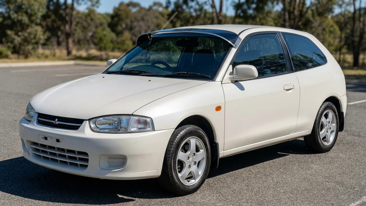 Dodge 428 Windscreen Sunvisor - 1