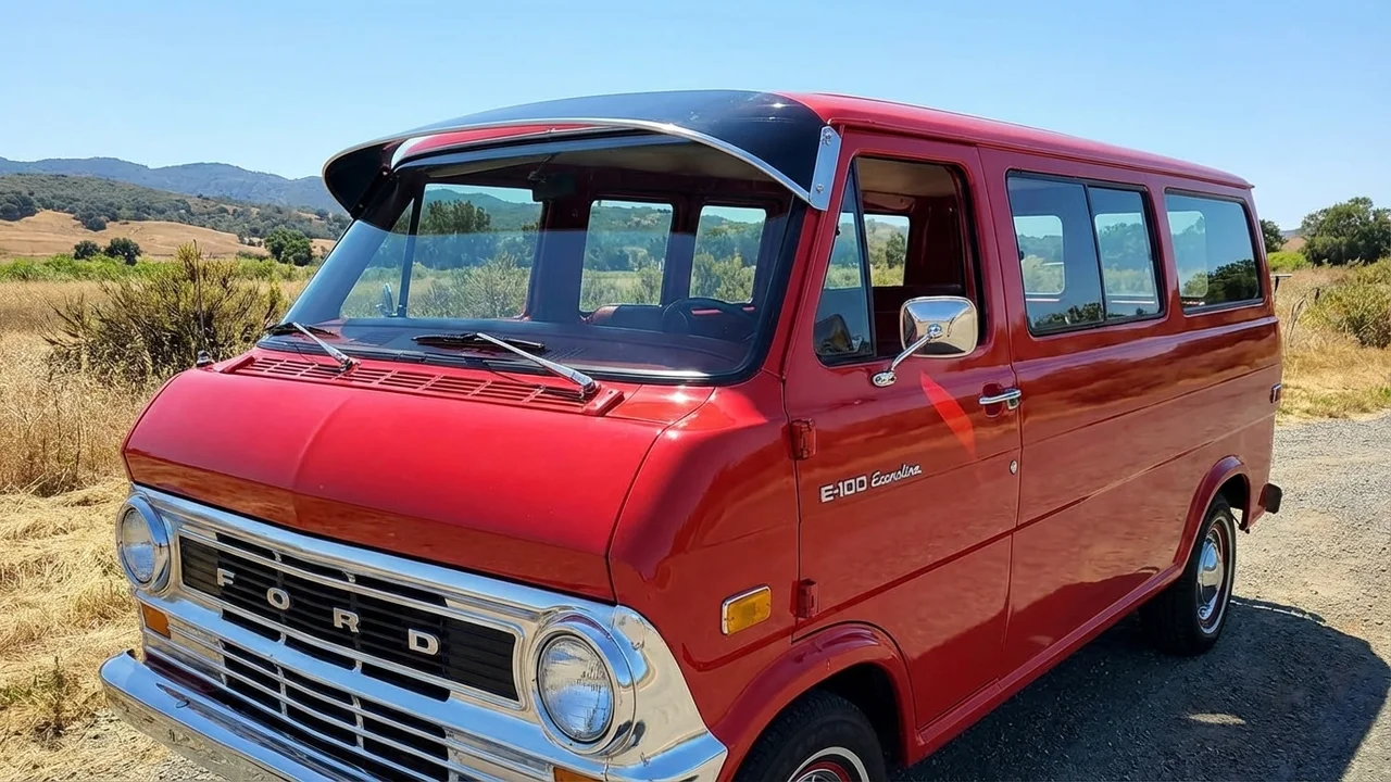 Ford 428 Windscreen Sunvisor - 1