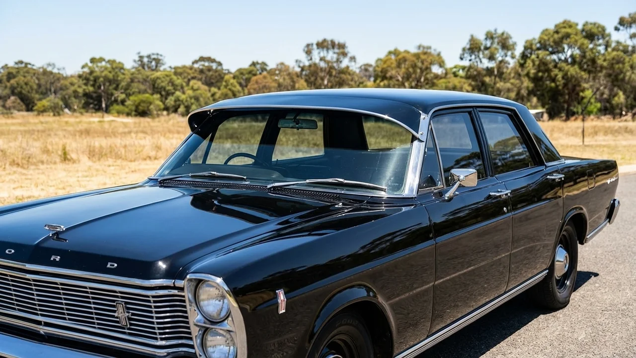 Ford 428 Windscreen Sunvisor - 1