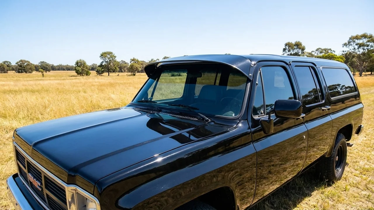 GMC 428 Windscreen Sunvisor - 1