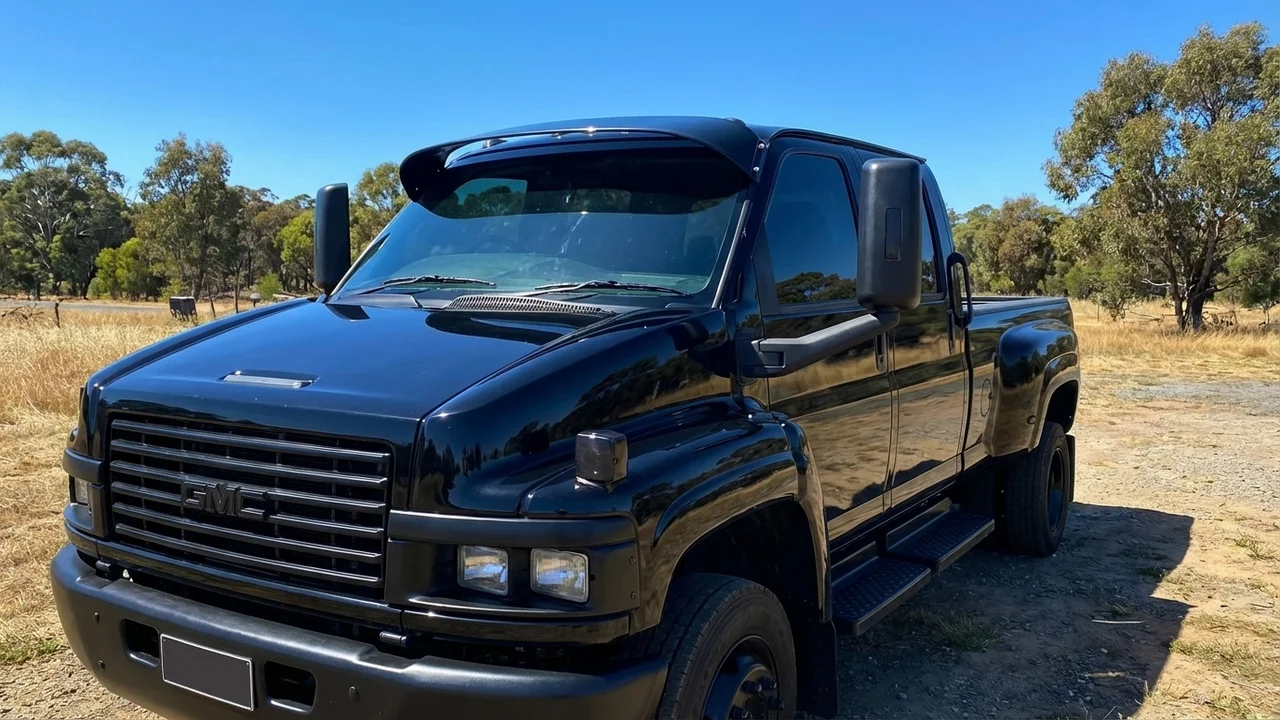 GMC 428 Windscreen Sunvisor - 1