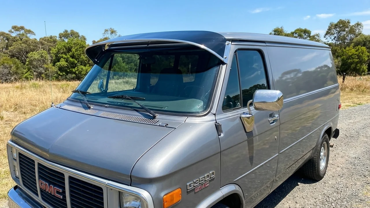 GMC 428 Windscreen Sunvisor - 1