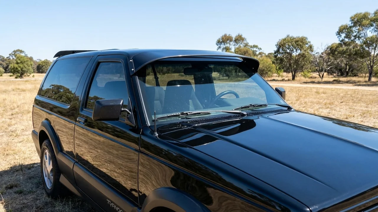 GMC 428 Windscreen Sunvisor - 1