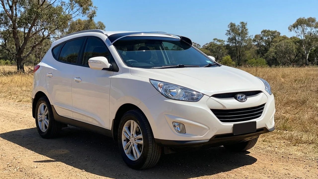 Hyundai 428 Windscreen Sunvisor - 1