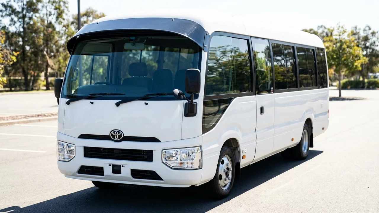 IC Corporation 428 Windscreen Sunvisor - 1