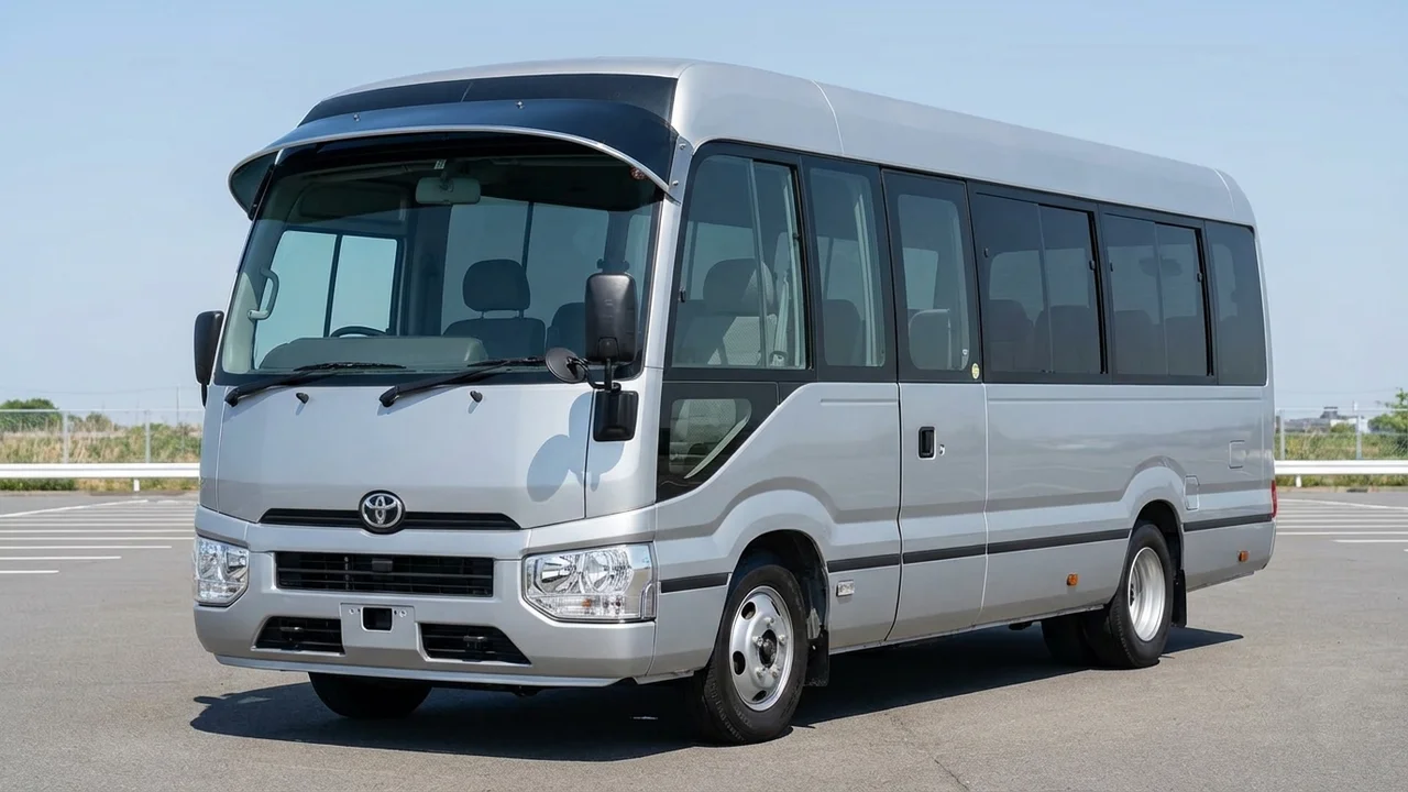 IC Corporation 428 Windscreen Sunvisor - 1