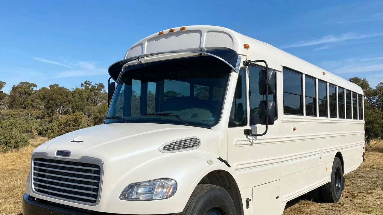 IC Corporation 428 Windscreen Sunvisor - 1