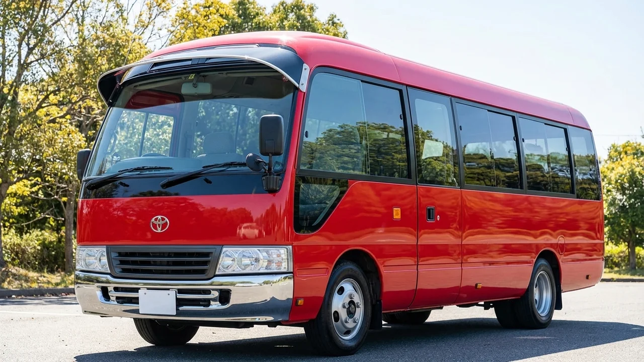 IC Corporation 428 Windscreen Sunvisor - 1