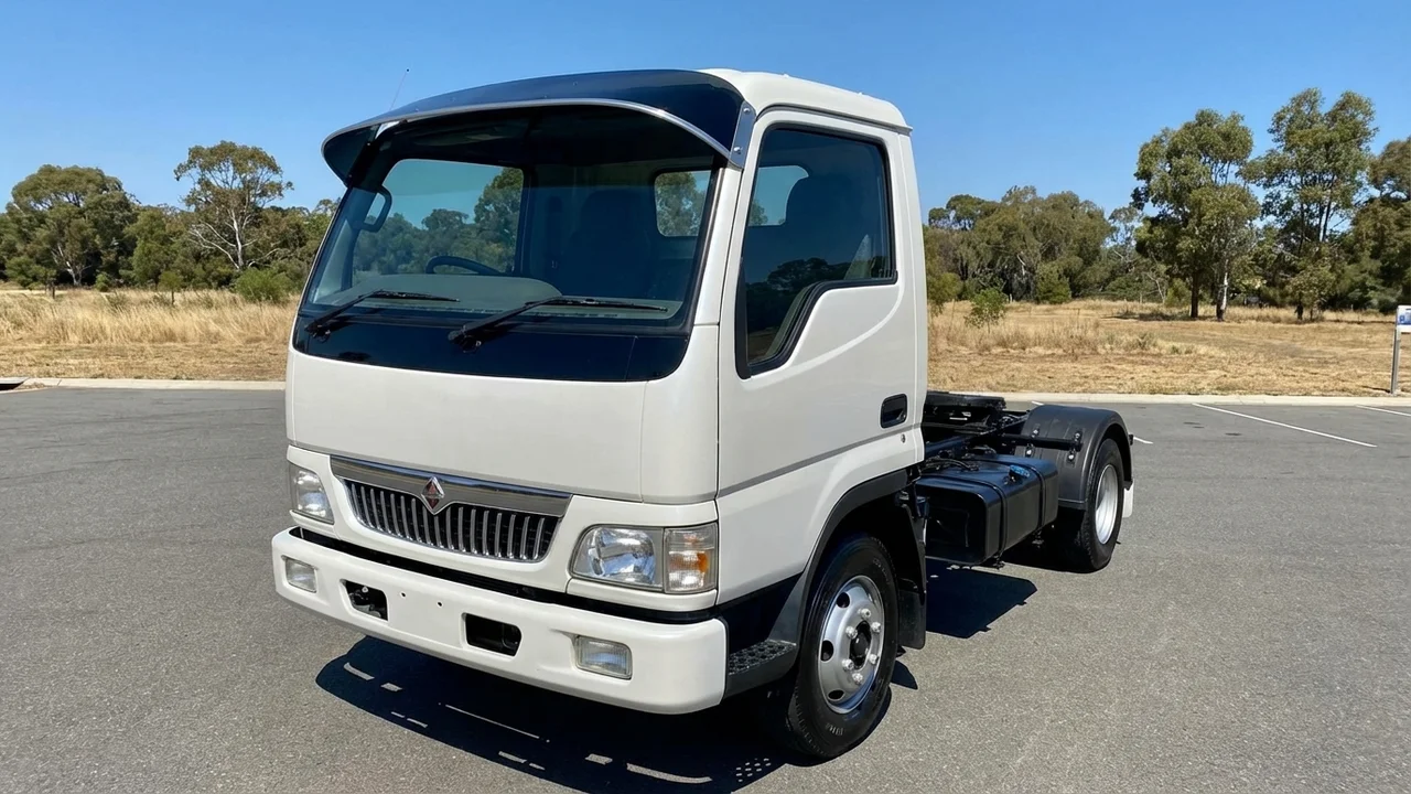 International 428 Windscreen Sunvisor - 1