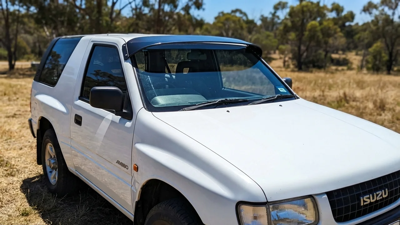 Isuzu 428 Windscreen Sunvisor - 1