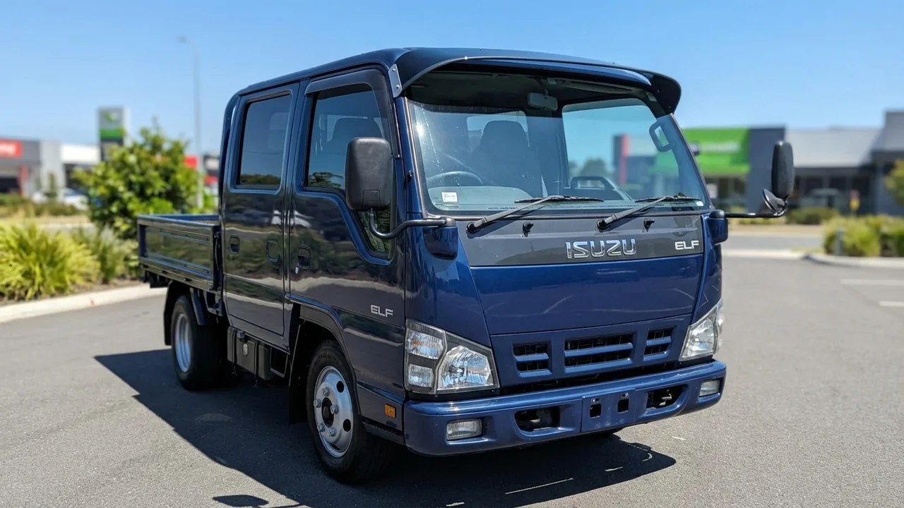 Isuzu 428 Windscreen Sunvisor - 1
