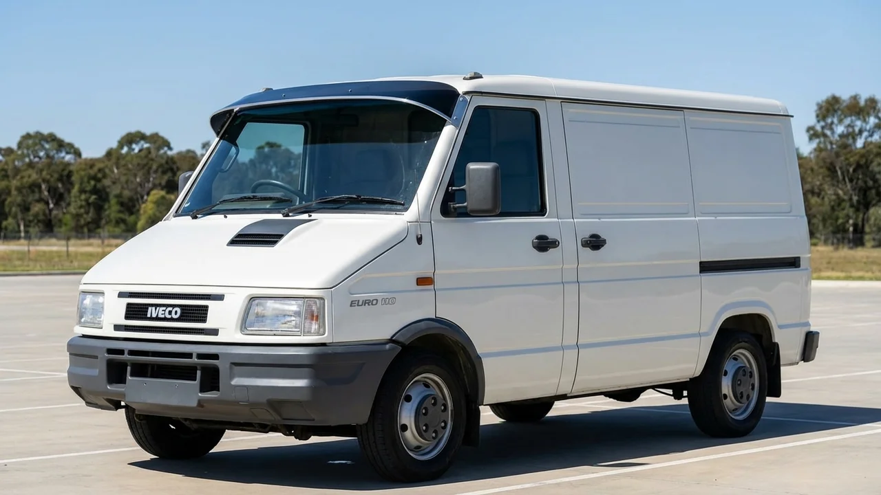 Iveco 428 Windscreen Sunvisor - 1