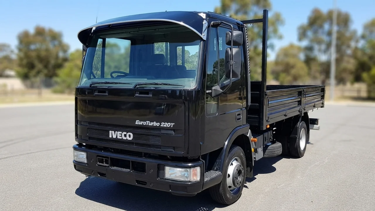 Iveco 428 Windscreen Sunvisor - 1