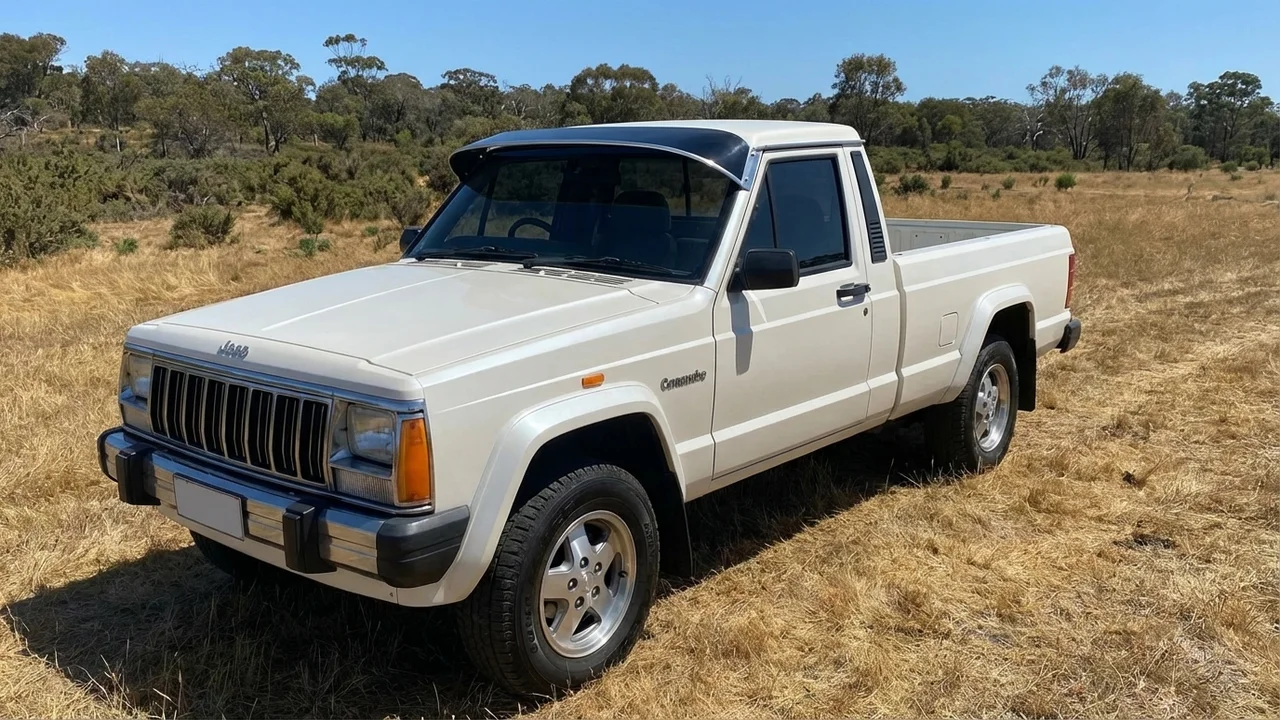 Jeep 428 Windscreen Sunvisor - 1