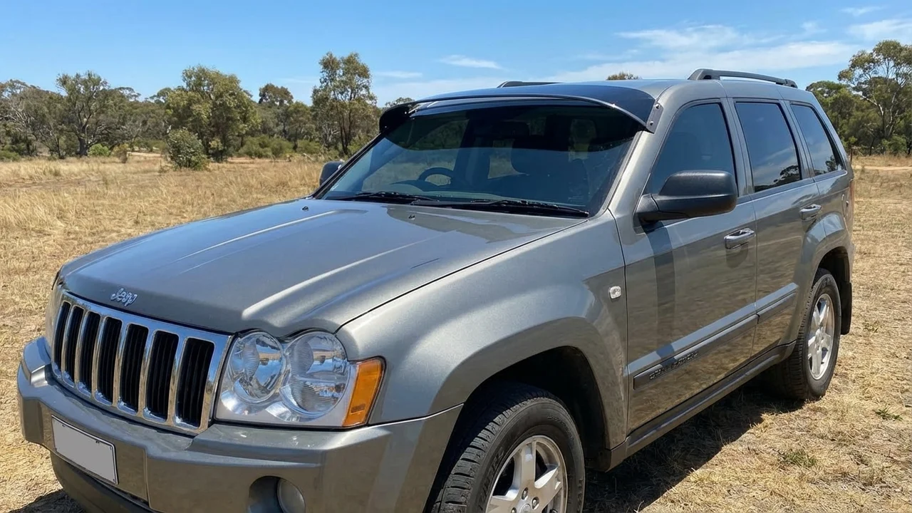 Jeep 428 Windscreen Sunvisor - 1