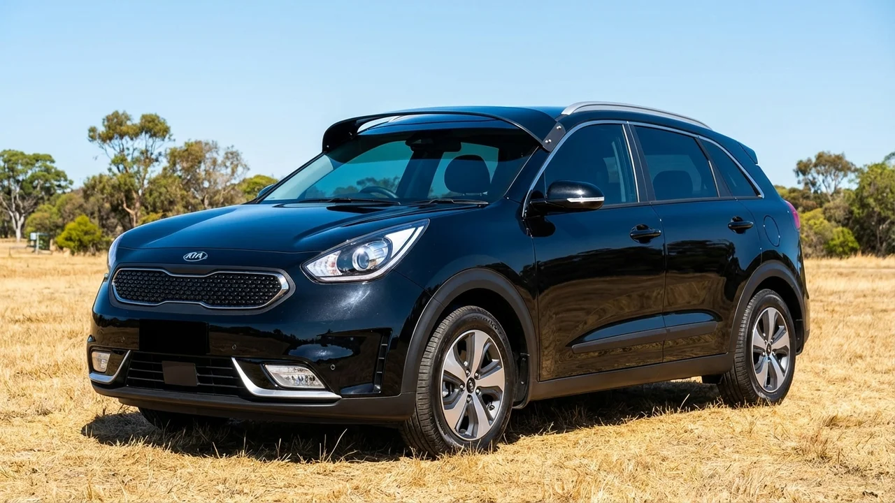 Kia 428 Windscreen Sunvisor - 1