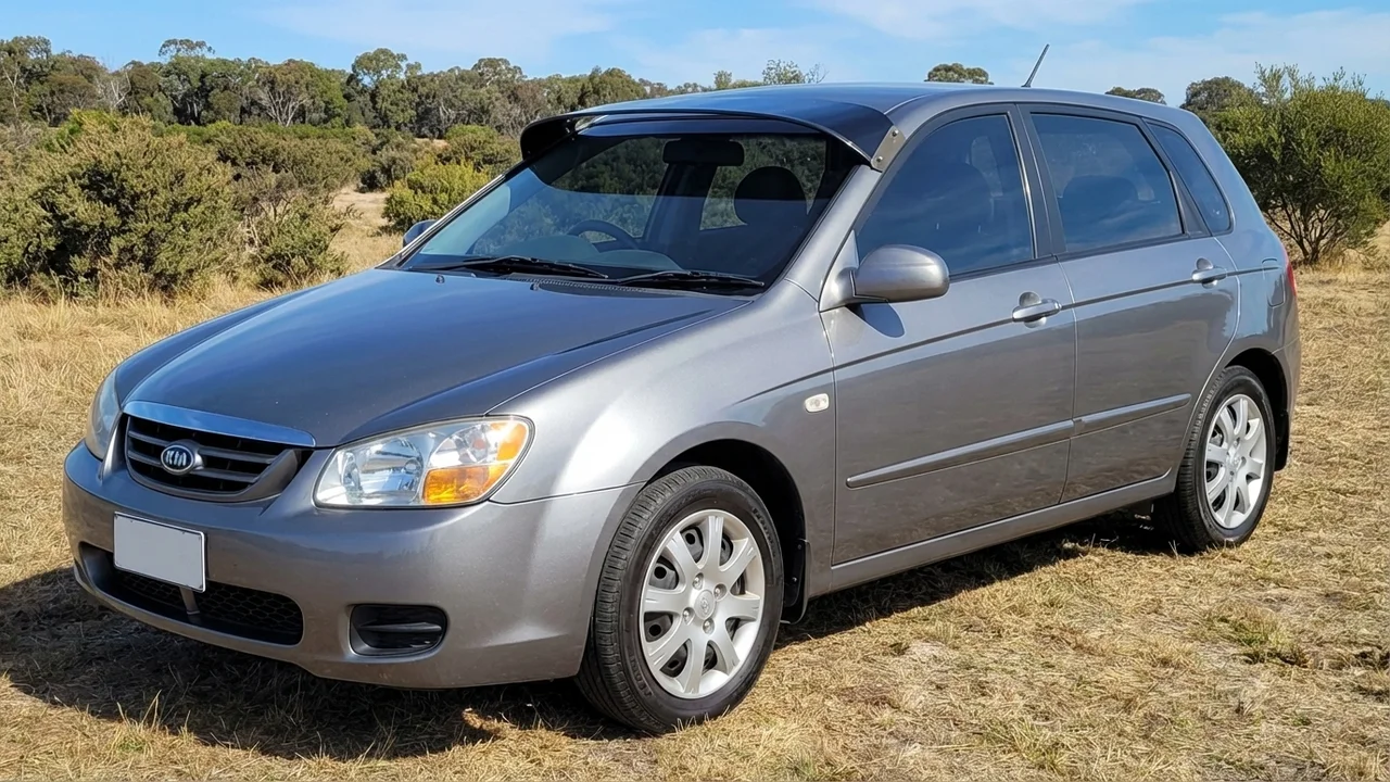 Kia 428 Windscreen Sunvisor - 1