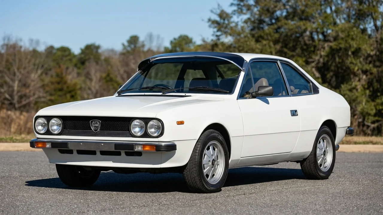 Lancia 428 Windscreen Sunvisor - 1