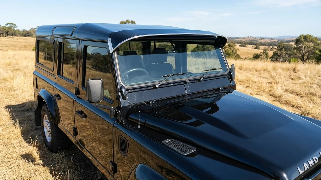 Land Rover 428 Windscreen Sunvisor - 1