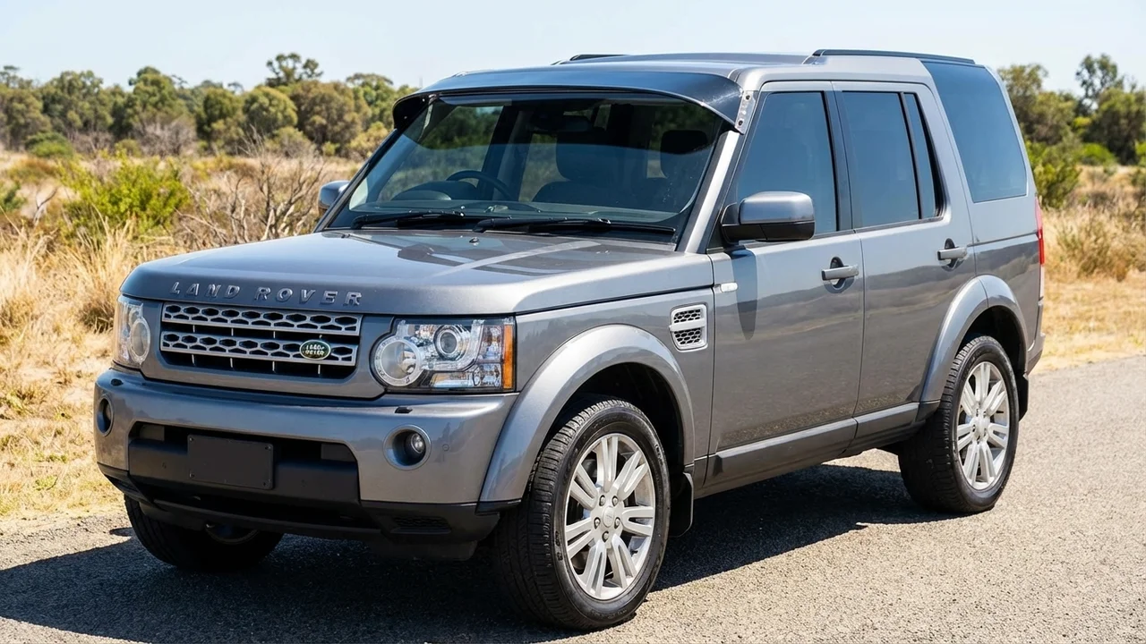 Land Rover 428 Windscreen Sunvisor - 1