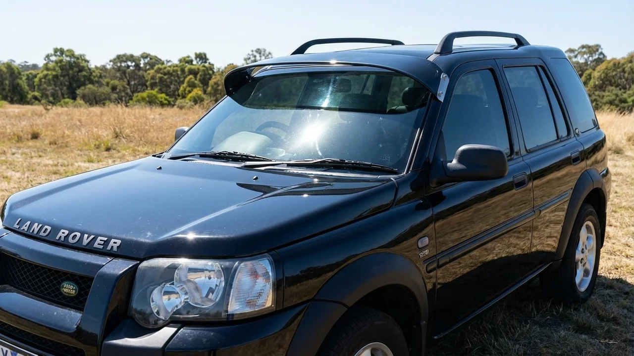 Land Rover 428 Windscreen Sunvisor - 1