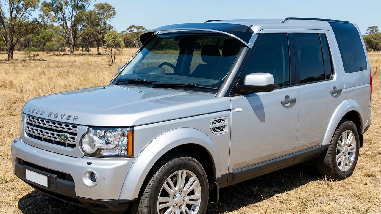 Land Rover 428 Windscreen Sunvisor - 1