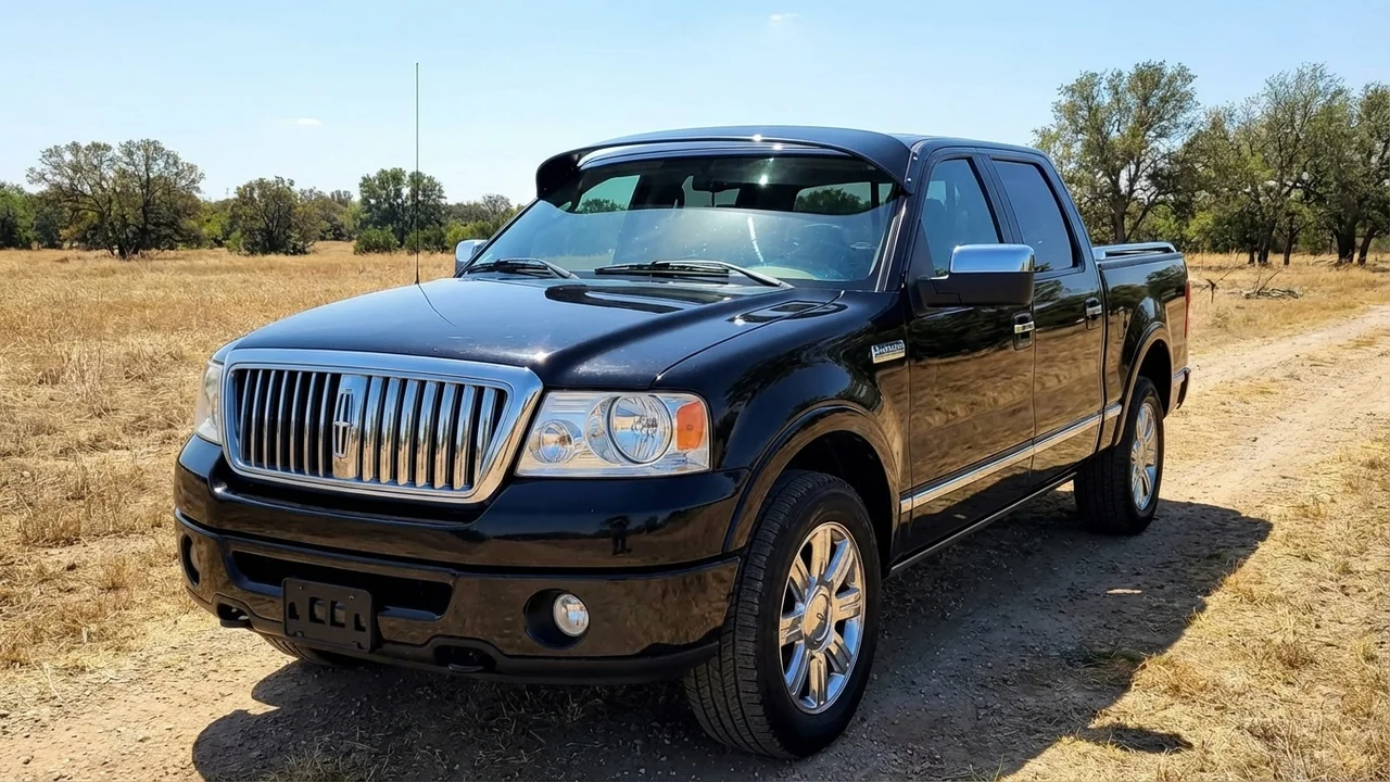 Lincoln 428 Windscreen Sunvisor - 1