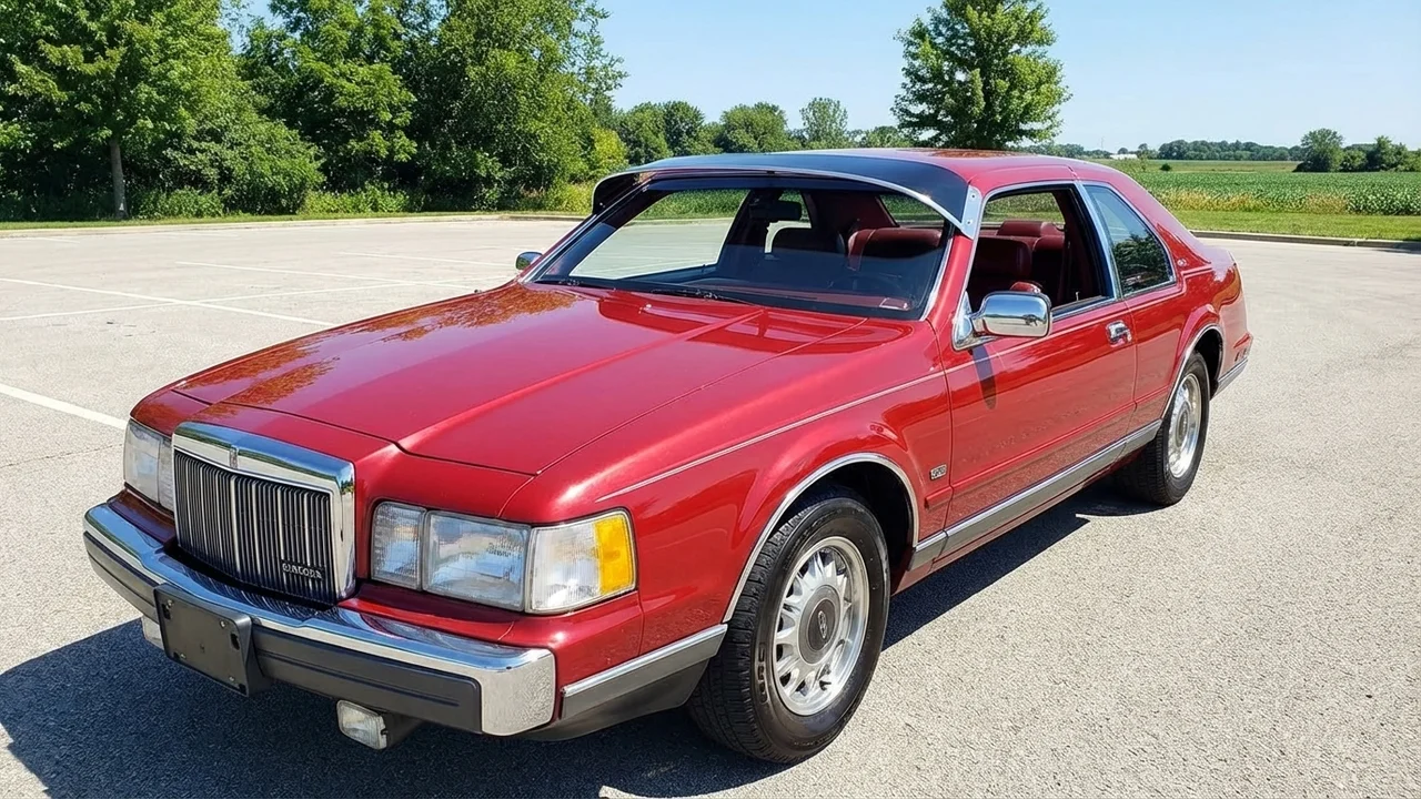 Lincoln 428 Windscreen Sunvisor - 1