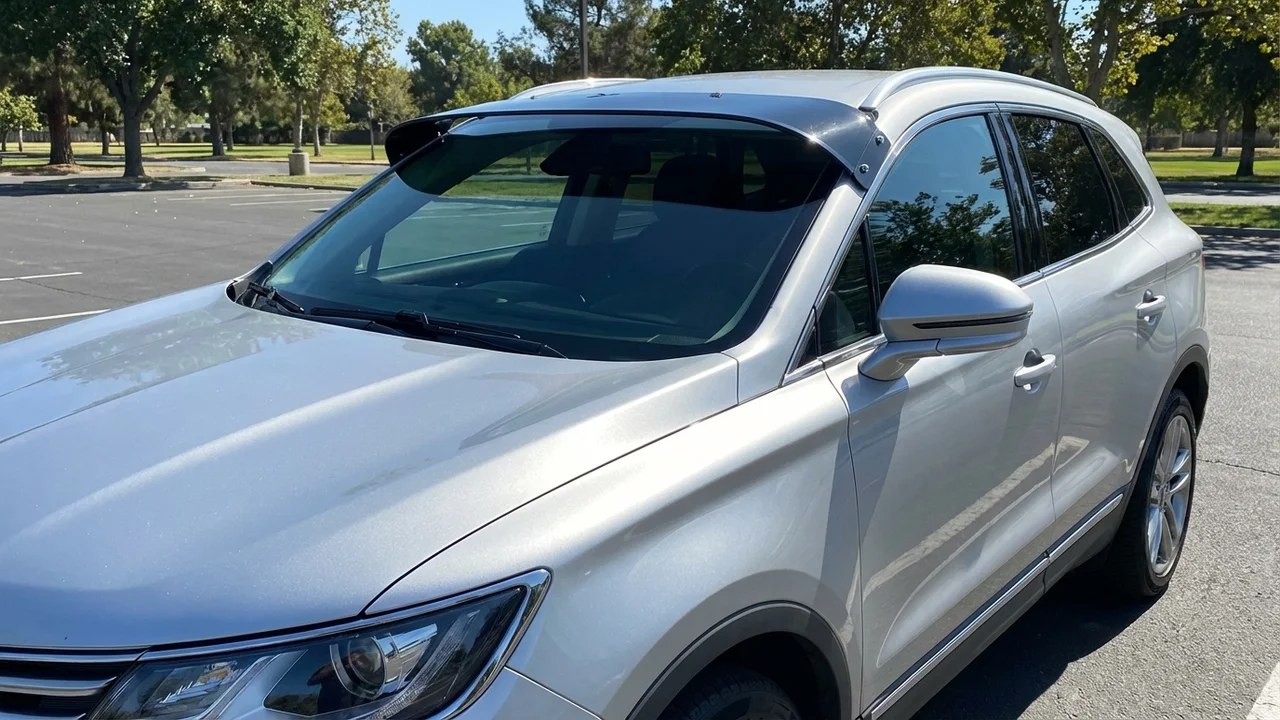 Lincoln 428 Windscreen Sunvisor - 1