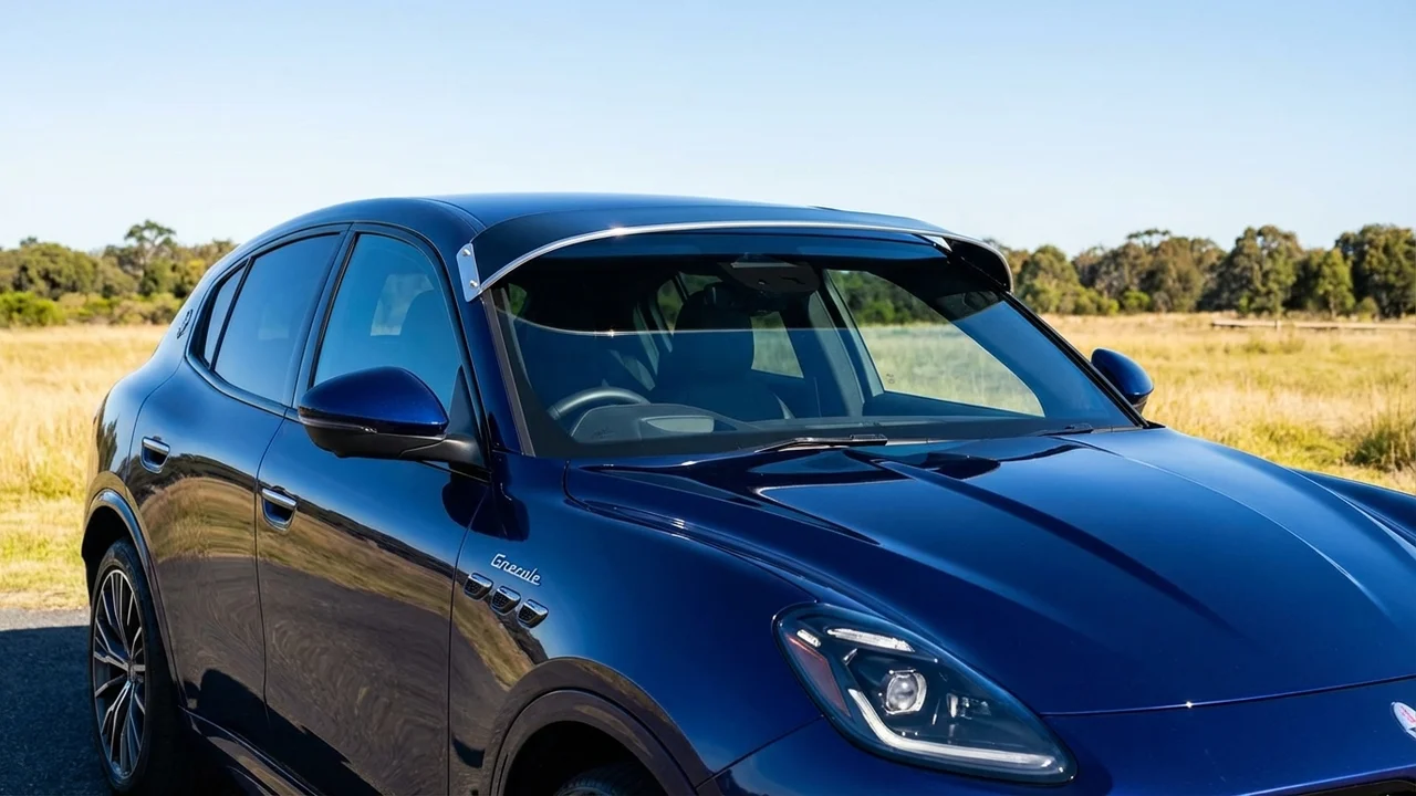 Maserati 428 Windscreen Sunvisor - 1