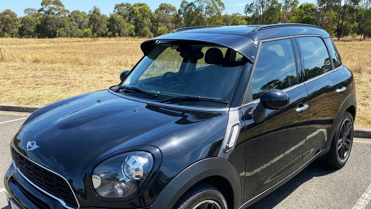 Mini 428 Windscreen Sunvisor - 1