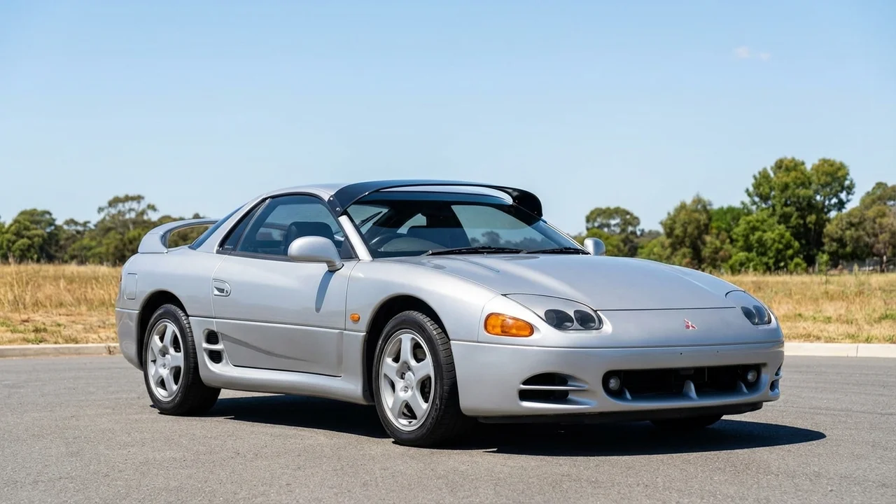 Mitsubishi 428 Windscreen Sunvisor - 1