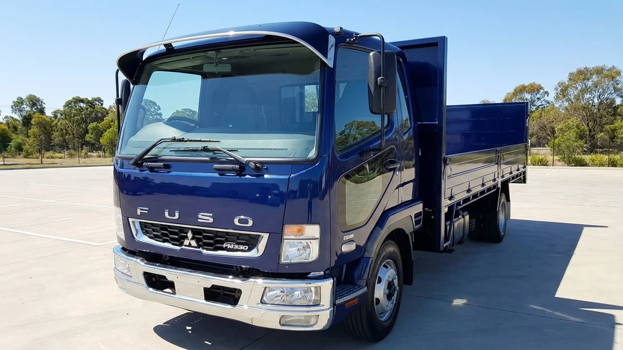 Mitsubishi Fuso 428 Windscreen Sunvisor - 1