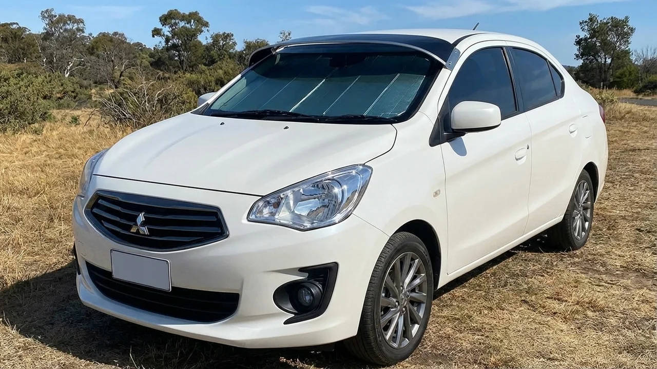 Mitsubishi 428 Windscreen Sunvisor - 1