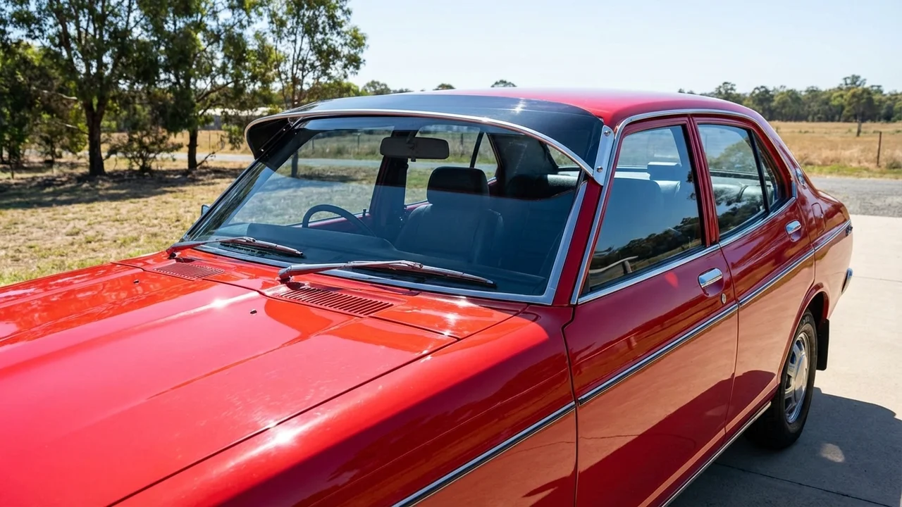 Nissan 428 Windscreen Sunvisor - 1