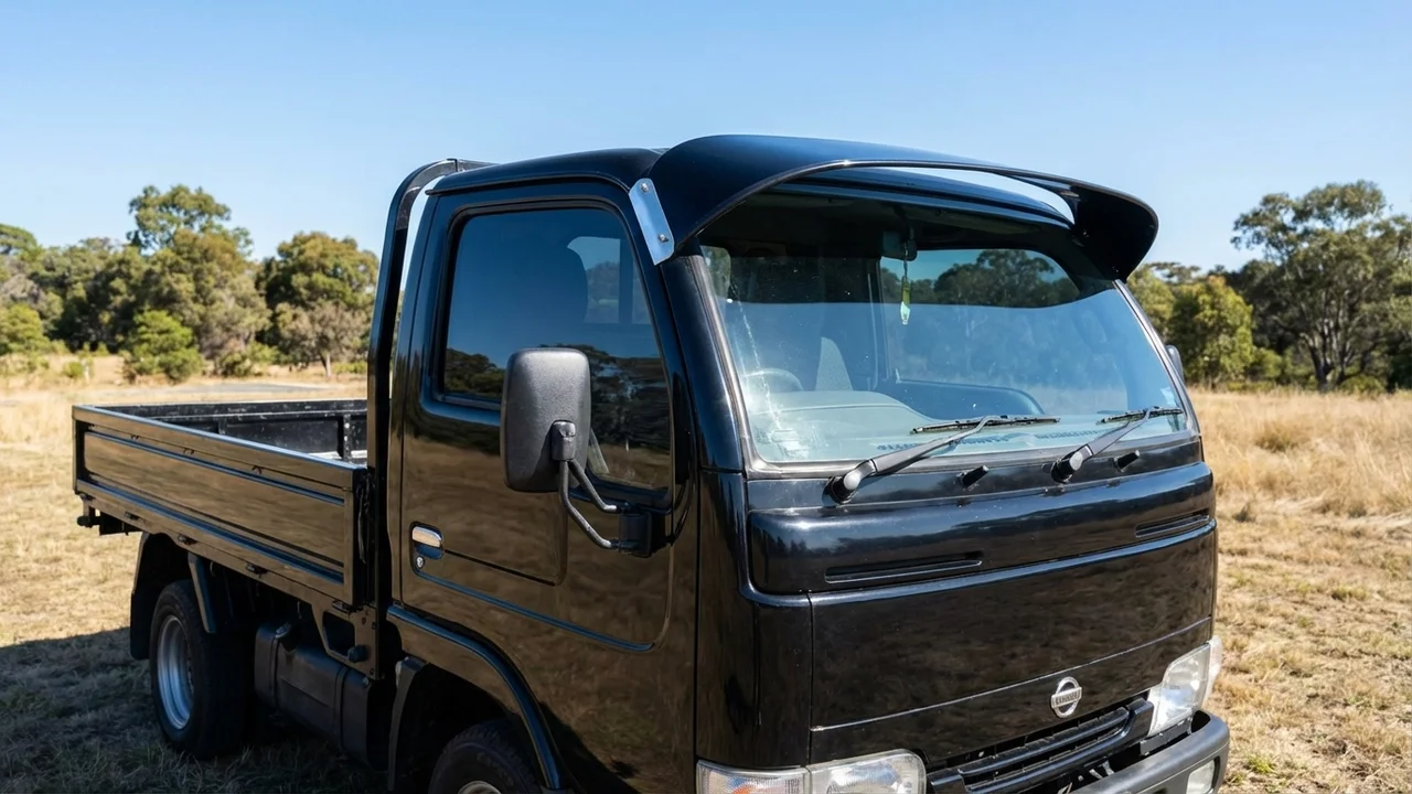 Nissan 428 Windscreen Sunvisor - 1