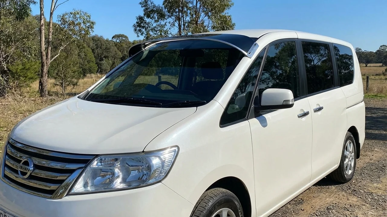 Nissan 428 Windscreen Sunvisor - 1