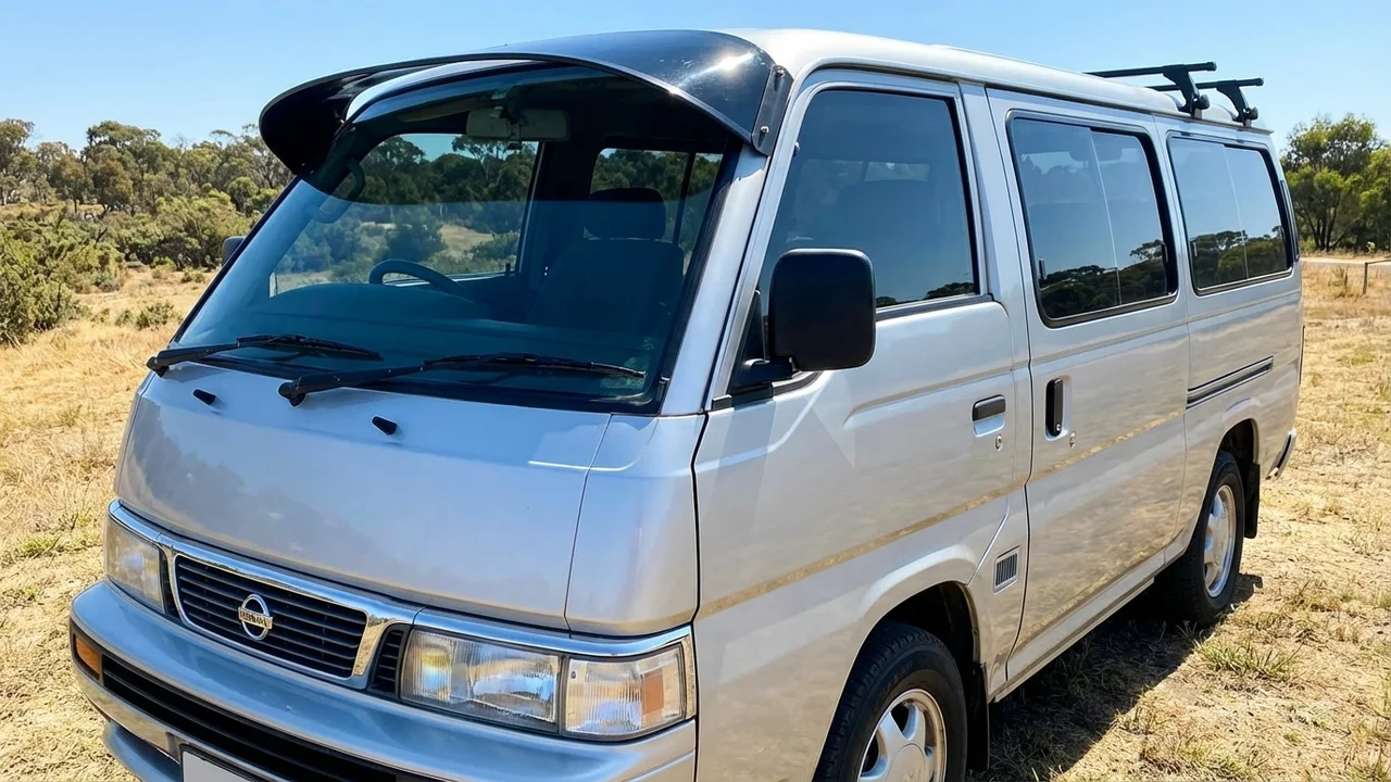 Nissan 428 Windscreen Sunvisor - 1