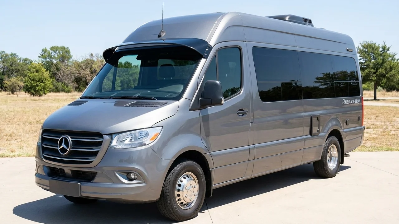 Pleasure-Way 428 Windscreen Sunvisor - 1