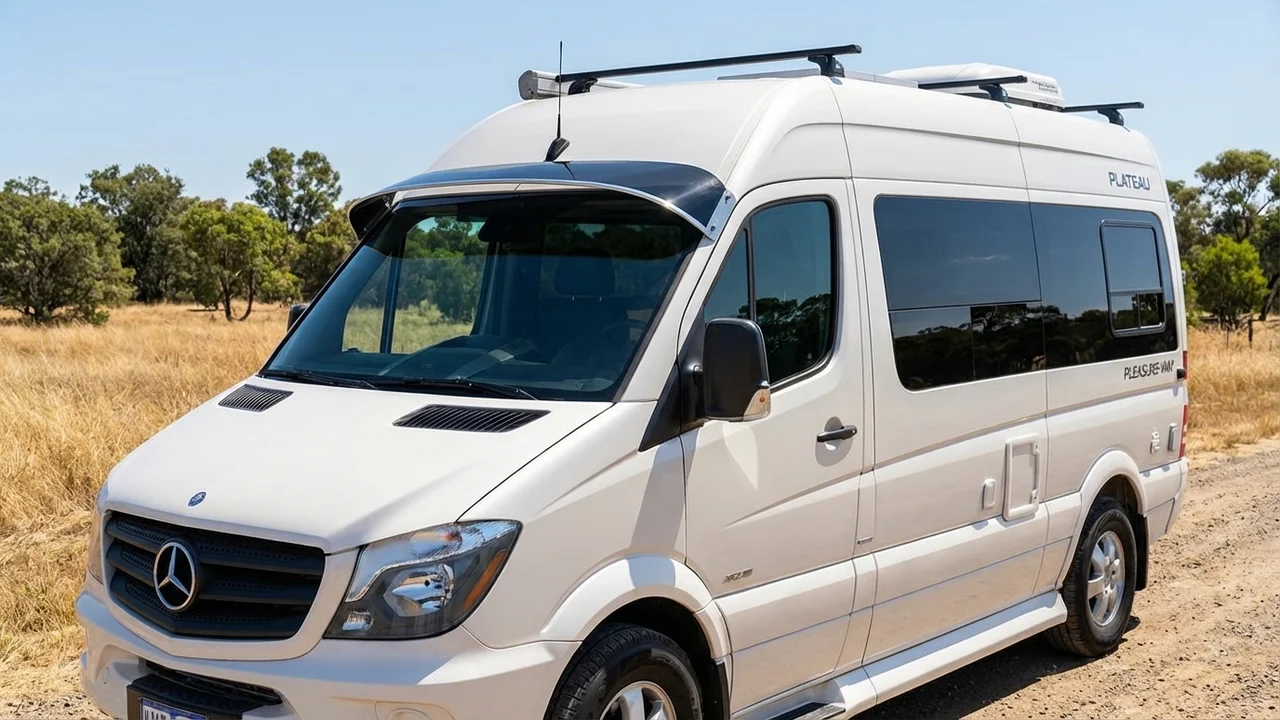 Pleasure-Way 428 Windscreen Sunvisor - 1