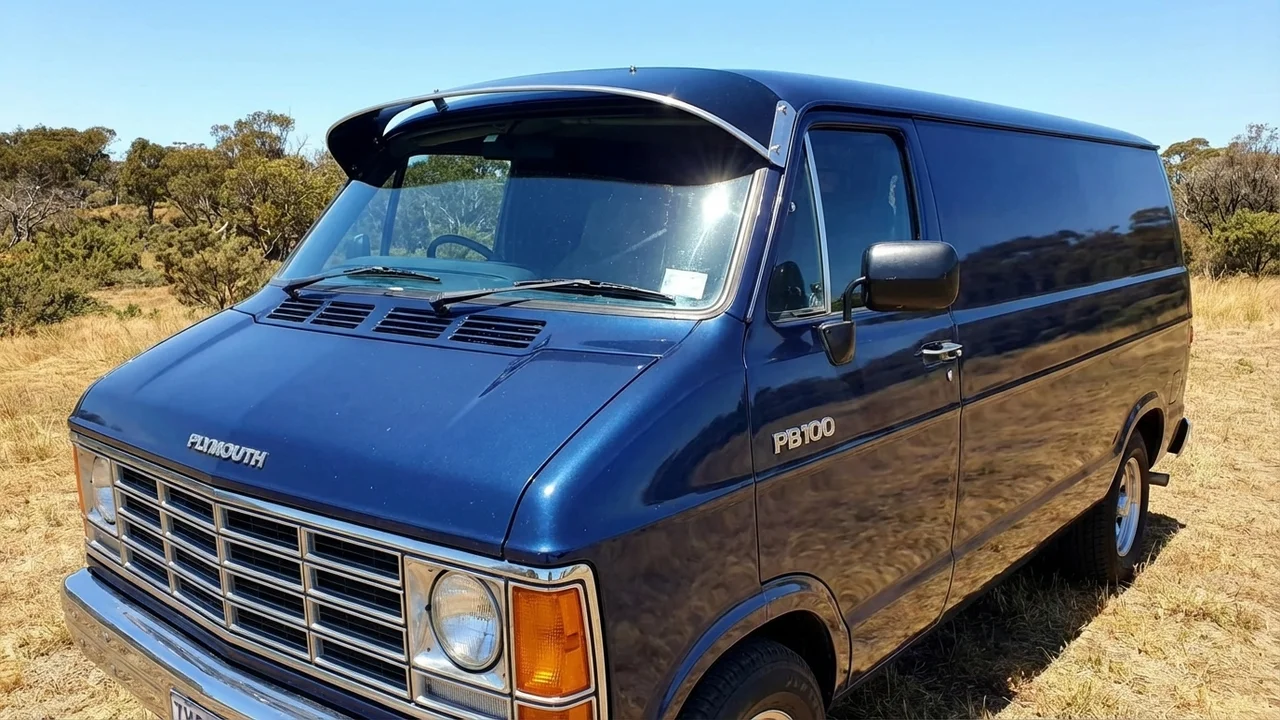 Plymouth 428 Windscreen Sunvisor - 1