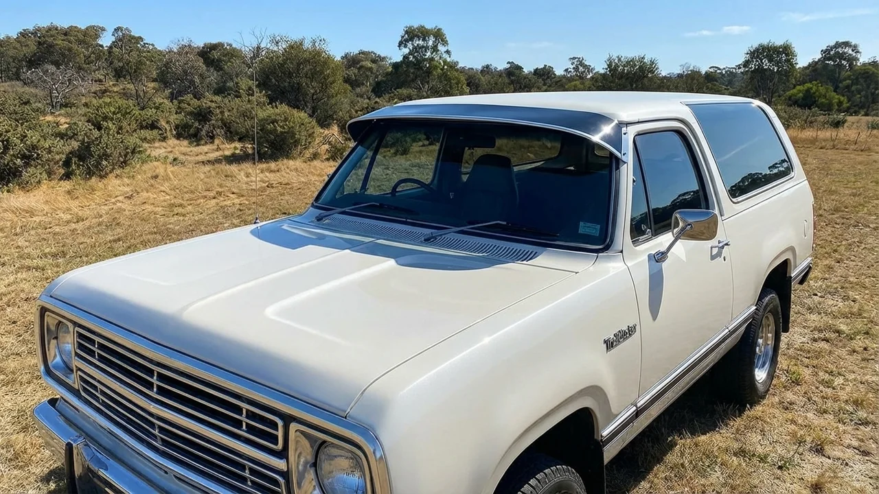 Plymouth 428 Windscreen Sunvisor - 1